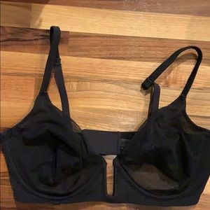 SKIMS mesh one wire plunge bra
